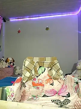 Snapshot of KATYGONZALEZ chatting on 8, 2, 2025 KATYGONZALEZ online show from 8, 2, 2025