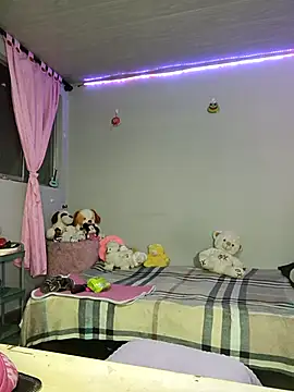 Snapshot of KATYGONZALEZ chatting on 22, 2, 2025 KATYGONZALEZ online show from 22, 2, 2025