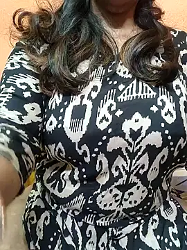 CUTE SOPHIA- online show from 24, 1, 2025