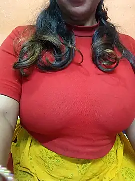 CUTE SOPHIA- online show from 25, 1, 2025