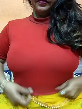 CUTE SOPHIA- online show from 1, 3, 2025