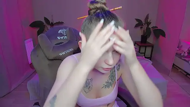 HelloRoxy online show from 14, 12, 2024