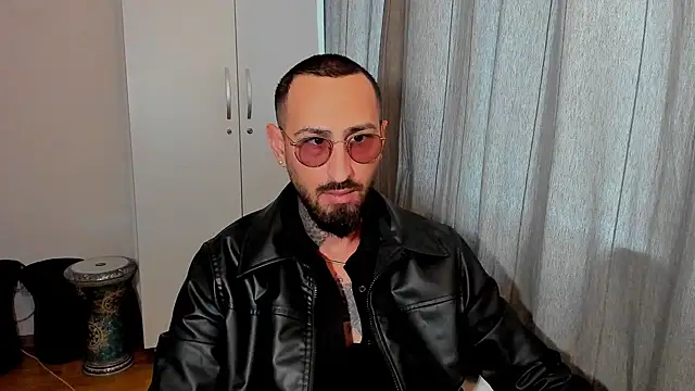 Baddfuckerr online show from 21, 1, 2025