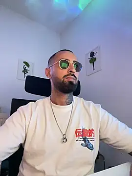 Baddfuckerr online show from 25, 7, 2026