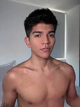 santiago 01 online show from 6, 2, 2025