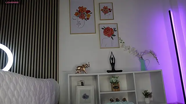 LillyDolls23 online show from 11, 9, 2025