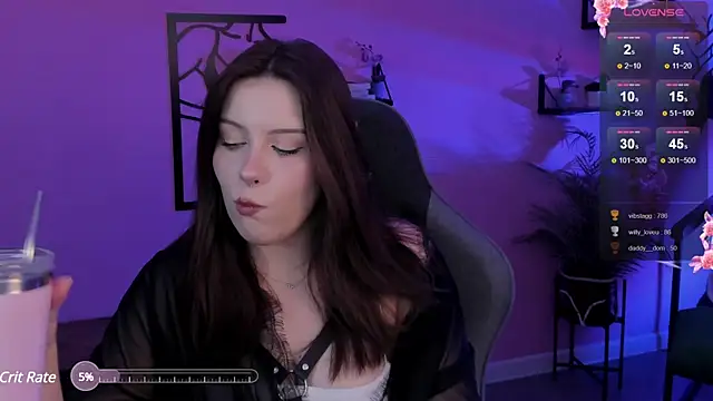 CoralineKeyns online show from 12, 12, 2024