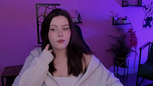 CoralineKeyns online show from 17, 12, 2024