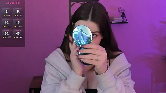 CoralineKeyns online show from 27, 2, 2025