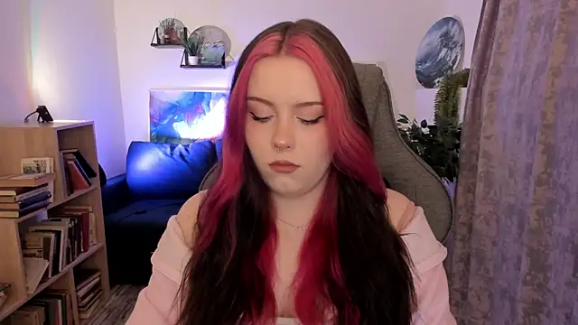 CoralineKeyns online show from 8, 4, 2026