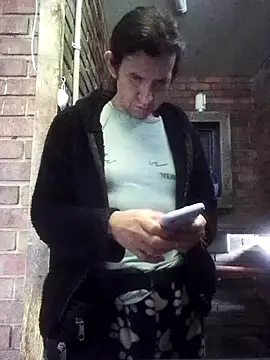 Cameron puppy online show from 14, 3, 2025