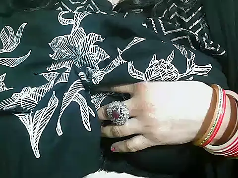 Snapshot of rehana_housewife chatting on 2, 3, 2026 rehana housewife online show from 2, 3, 2026