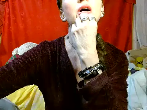 hottieperla online show from 19, 7, 2026