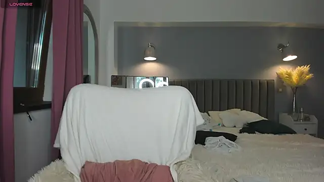 Awesome Jolie online show from 17, 9, 2025