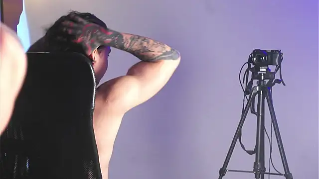 dantecoppolaa  online show from 23, 12, 2024