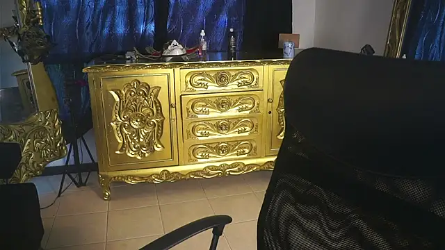 dantecoppolaa  online show from 22, 2, 2025