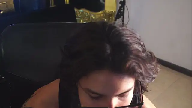 dantecoppolaa  online show from 27, 2, 2025