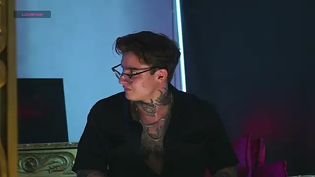 dantecoppolaa  online show from 19, 10, 2025