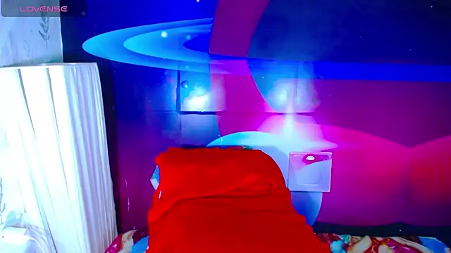 Cristalxxts online show from 5, 12, 2025