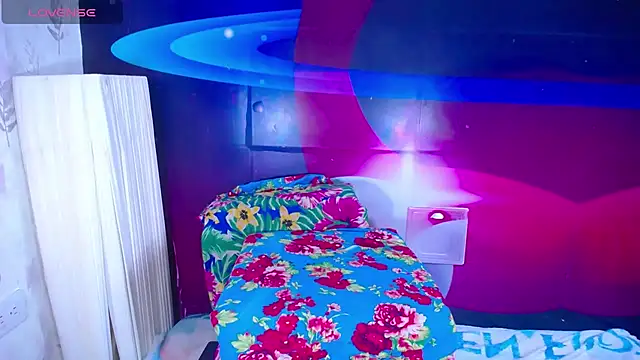 Cristalxxts online show from 3, 2, 2026