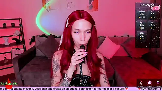 Snapshot of LeylaNoiry chatting on 6, 12, 2024 LeylaNoiry online show from 6, 12, 2024