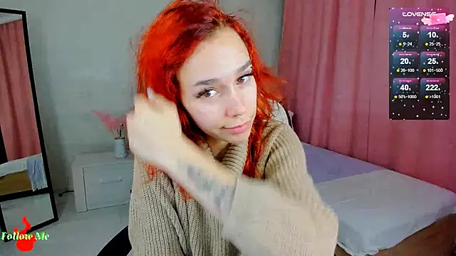 Snapshot of LeylaNoiry chatting on 4, 1, 2025 LeylaNoiry online show from 4, 1, 2025