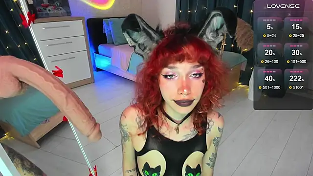 Snapshot of LeylaNoiry chatting on 9, 2, 2025 LeylaNoiry online show from 9, 2, 2025