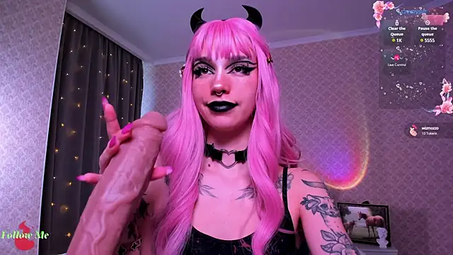 Snapshot of LeylaNoiry chatting on 12, 3, 2025 LeylaNoiry online show from 12, 3, 2025