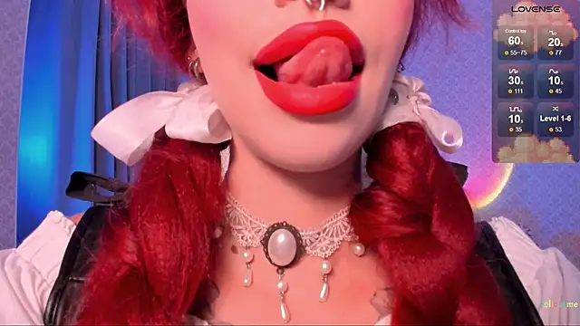 Snapshot of LeylaNoiry chatting on 2, 10, 2025 LeylaNoiry online show from 2, 10, 2025