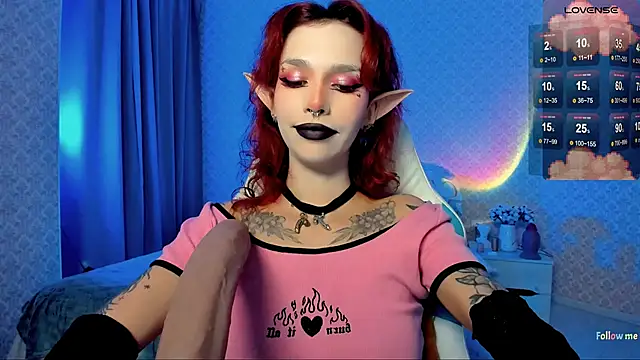 Snapshot of LeylaNoiry chatting on 7, 10, 2025 LeylaNoiry online show from 7, 10, 2025