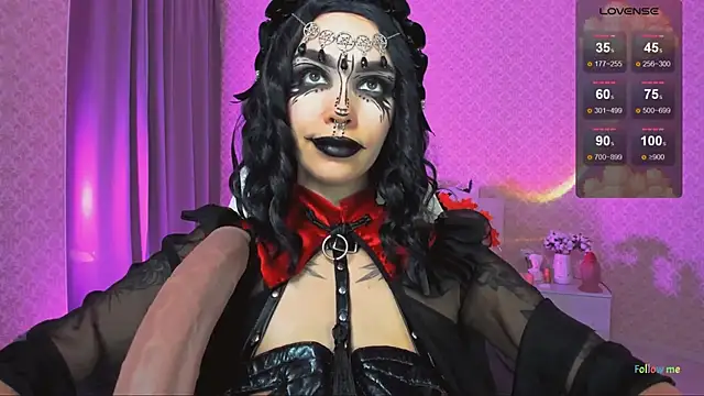 Snapshot of LeylaNoiry chatting on 18, 10, 2025 LeylaNoiry online show from 18, 10, 2025