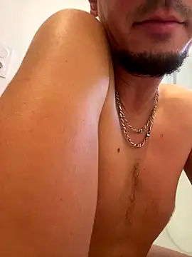 Snapshot of sunsylvain chatting on 25, 10, 2025 sunsylvain online show from 25, 10, 2025