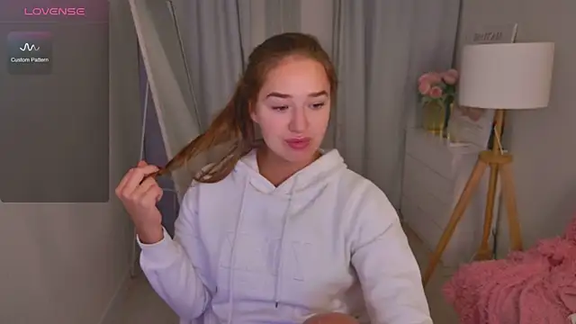 Snapshot of LovelyJessie chatting on 20, 4, 2026 LovelyJessie online show from 20, 4, 2026