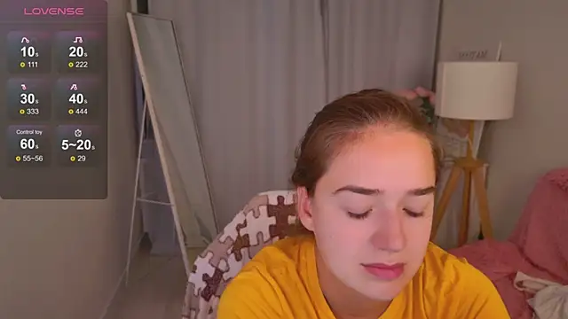Snapshot of LovelyJessie chatting on 5, 5, 2026 LovelyJessie online show from 5, 5, 2026
