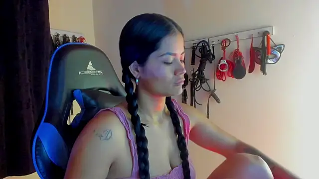 Snapshot of scarlet-kennedy98 chatting on 3, 11, 2025 scarlet-kennedy98 online show from 3, 11, 2025