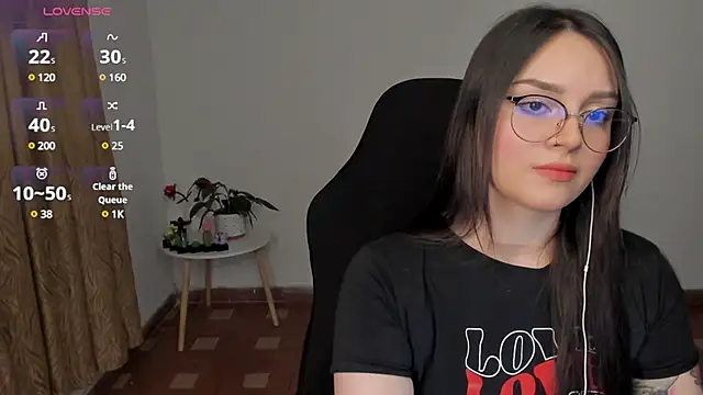 Snapshot of anaveleeez chatting on 19, 1, 2025 anaveleeez online show from 19, 1, 2025