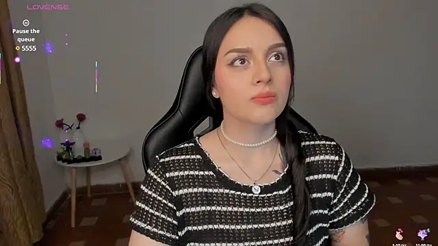 Snapshot of anaveleeez chatting on 6, 2, 2025 anaveleeez online show from 6, 2, 2025