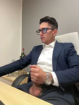 Snapshot of masterboss_ chatting on 2, 12, 2024 masterboss  online show from 2, 12, 2024