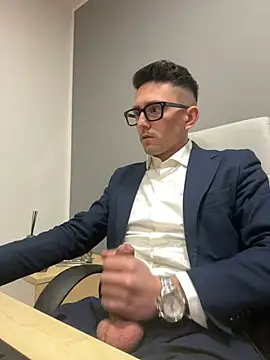 Snapshot of masterboss_ chatting on 10, 3, 2025 masterboss  online show from 10, 3, 2025