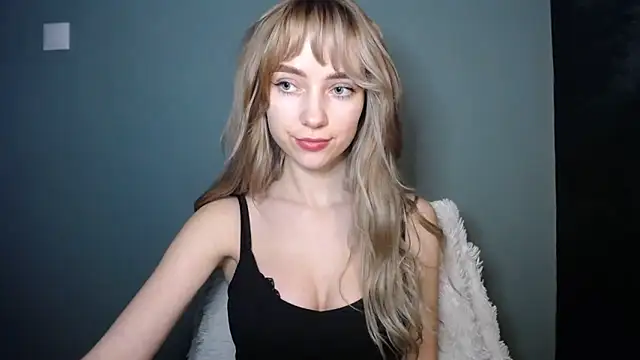 LuciaYoung online show from 3, 2, 2026