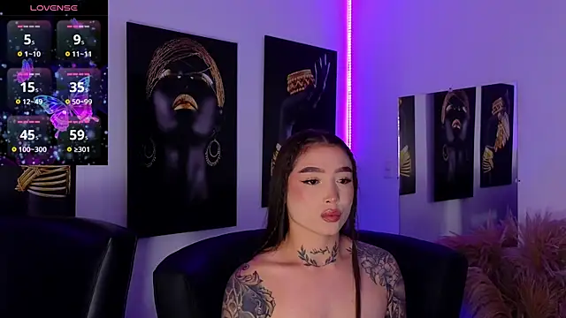 Snapshot of _brenna_hanson chatting on 25, 10, 2025 brenna hanson online show from 25, 10, 2025