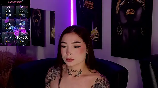 Snapshot of _brenna_hanson chatting on 11, 11, 2025 brenna hanson online show from 11, 11, 2025