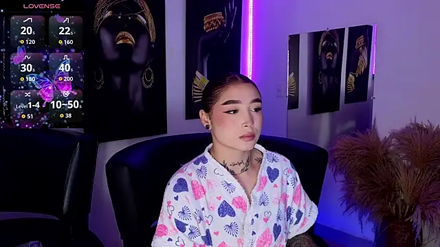 Snapshot of _brenna_hanson chatting on 19, 11, 2025 brenna hanson online show from 19, 11, 2025