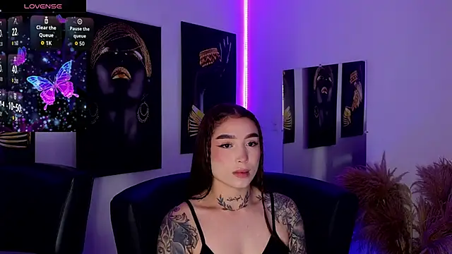 Snapshot of _brenna_hanson chatting on 26, 11, 2025 brenna hanson online show from 26, 11, 2025