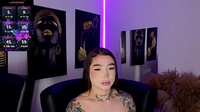 Snapshot of _brenna_hanson chatting on 8, 1, 2026 brenna hanson online show from 8, 1, 2026