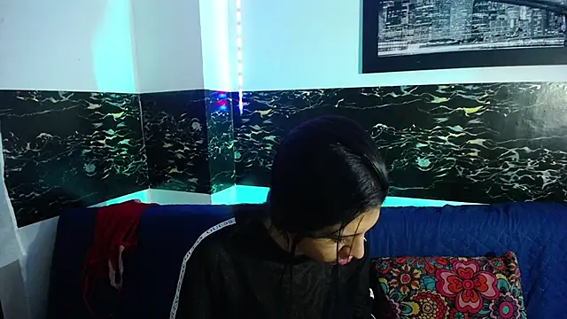 colombianmilf  online show from 17, 12, 2025