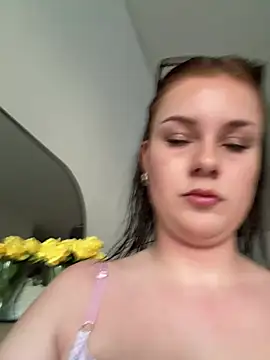 Snapshot of MaribelRiver chatting on 25, 6, 2026 MaribelRiver online show from 25, 6, 2026