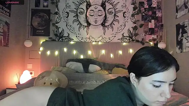 Anisawithlove online show from 5, 2, 2025