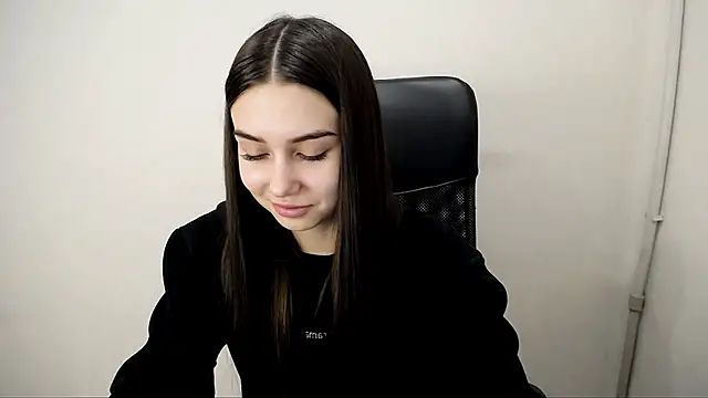 Lili magic online show from 24, 10, 2025