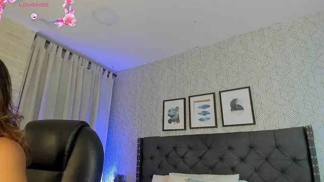 emma  smith1 online show from 15, 3, 2025